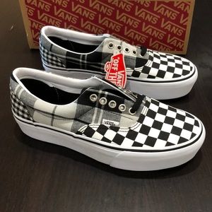 vans era black plaid